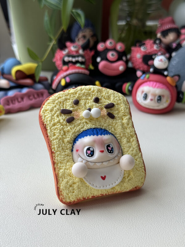 Labubu bread slice fridge magnet - 图片 2